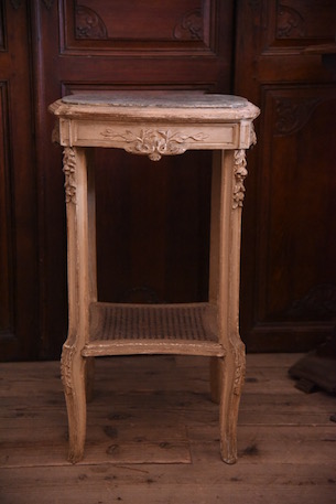 大理石のスクエアサイドテーブル フランス