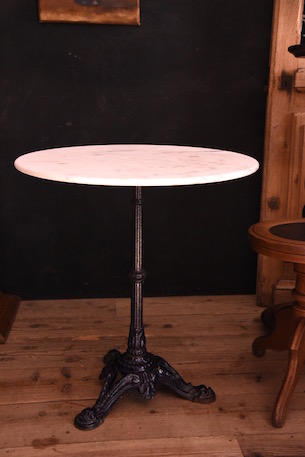 大理石の鉄脚ラウンドテーブル