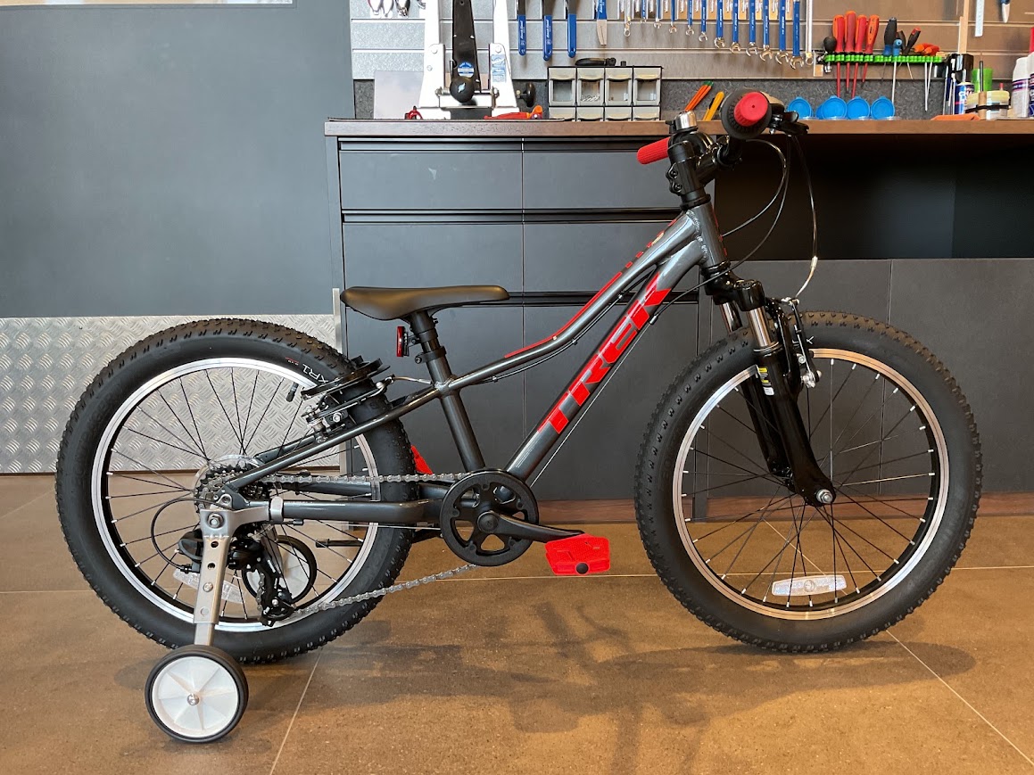 TREKのキッズバイク【Precaliber20】にコロを取り付け＆クロスバイク