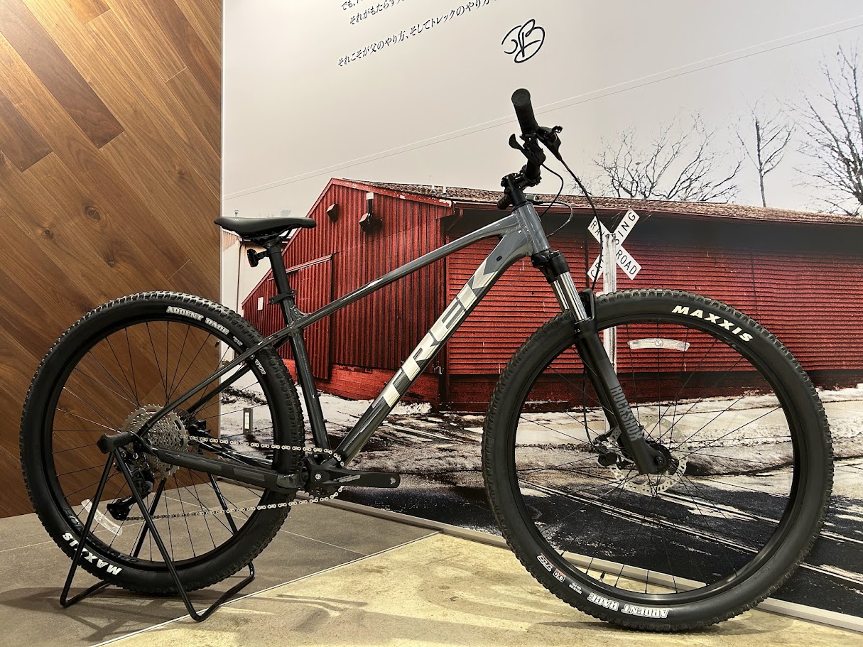 旧モデルがお買い得！ マウンテンバイク Marlin 6 Gen 3 ラスト1台です
