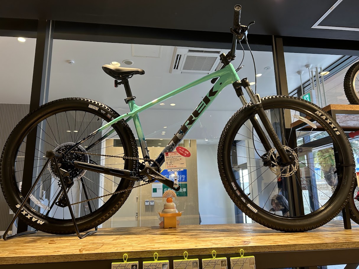 旧モデルがお買い得！ マウンテンバイク Marlin 6 Gen 3 ラスト1台です