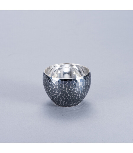 純銀製 ぐいのみ 並型 古美仕上（銀／槌目） 森銀器製作所-商品詳細