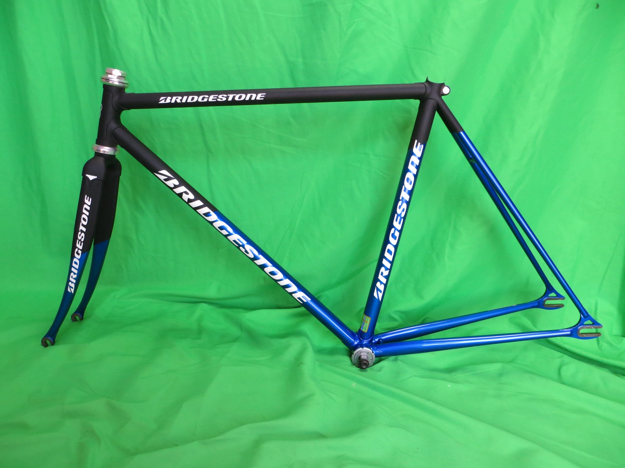 Bridgestone Columbus Max Fork// Matte Black / Deep Blue Metallic
