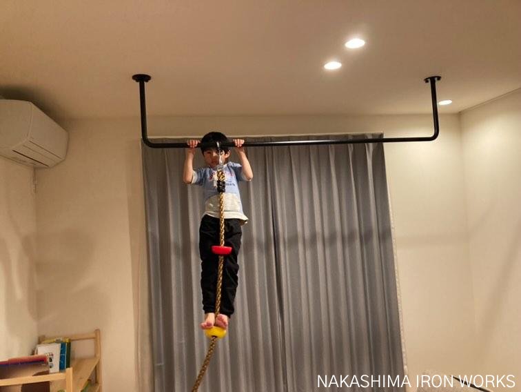 懸垂バー・物干しバーの製作｜天井・壁・柱間に設置OK