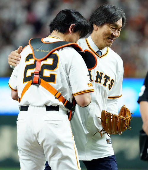 巨人】松井秀喜氏、背番号「55」で「長嶋茂雄DAY」のセレモニアル