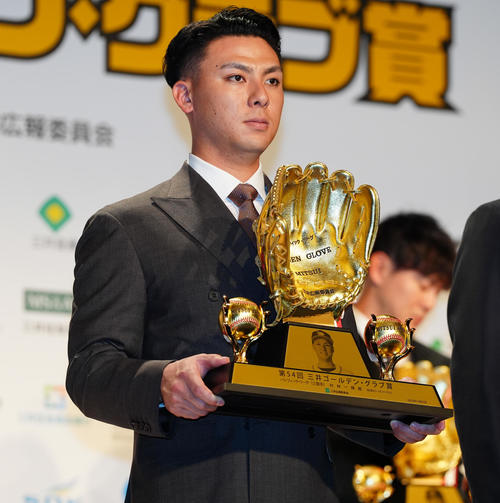 楽天】村林一輝「こんな機会はない」カブス鈴木誠也に質問攻め 10年目