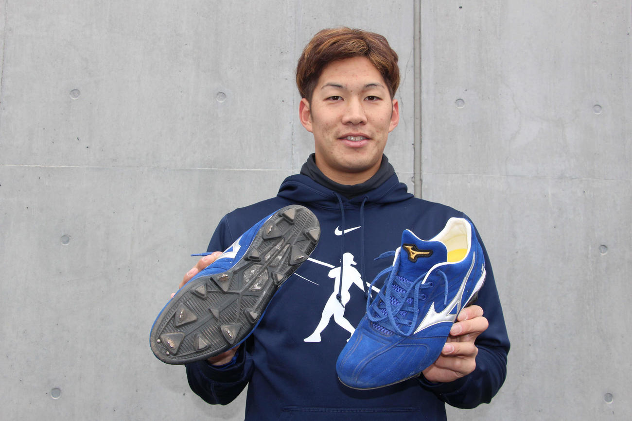 中日京田が新スパイク、レジェンドモデルで盗塁増へ - プロ野球 : 日刊