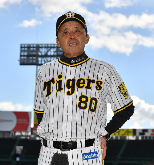 スライドショー】阪神岡田彰布監督での新体制スタート、背番号80番
