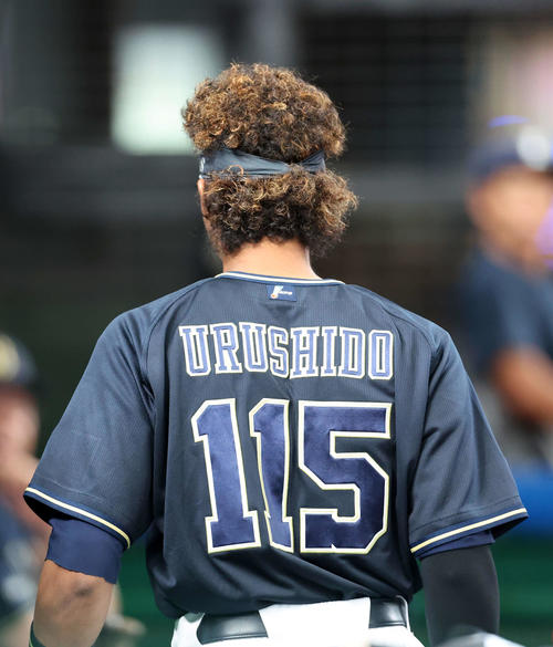 オリックス】ユニホーム忘れた？宗佑磨が背番号115で出場、背中には