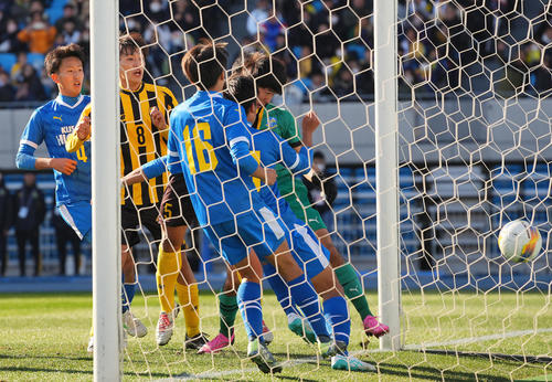 高校サッカー】“豪腕”佐藤碧の決勝点で東海大相模が初勝利 野球部助言
