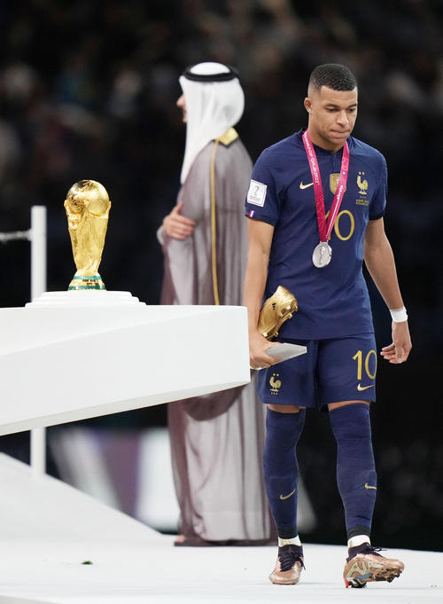 W杯】エムバペ初出場からの連覇の偉業ならず ハットトリック決め得点