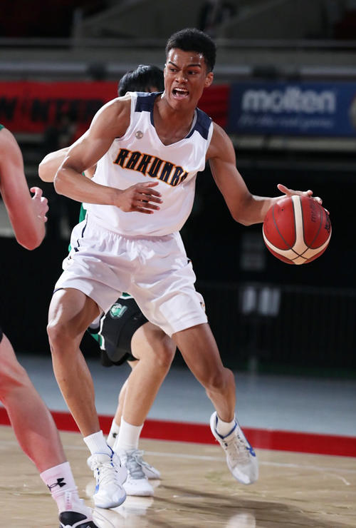 ダンク決めた洛南・小川、超絶プレー連発も足首故障