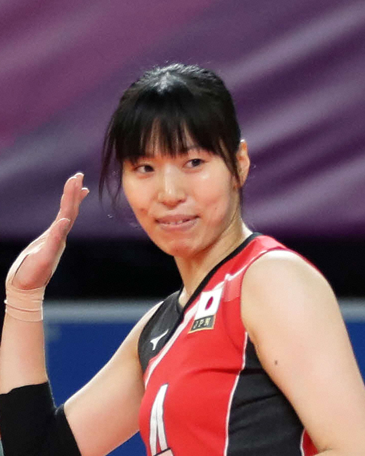 昨年引退の新鍋理沙さんに3人目のVリーグ功労賞 - バレーボール