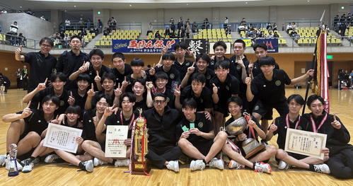 高校バレー】静清7年ぶりV、宿敵に“5度目の正直”リベンジ 勇退総