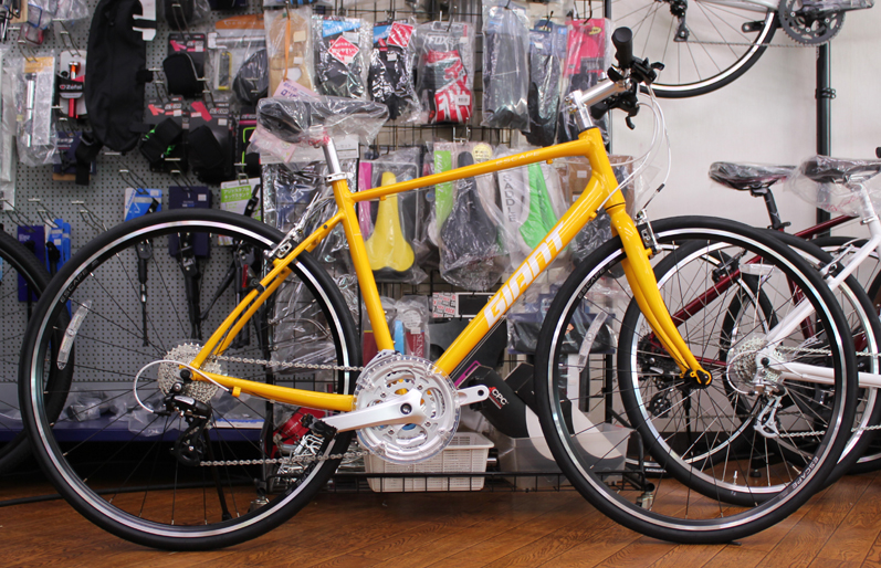 GIANTのクロスバイクESCAPE R3 LTD が入荷いたしました。