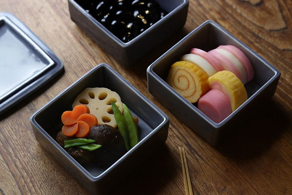 春待ちフェア 】LISSE 陶の三段重 | TOKILABOトキラボ