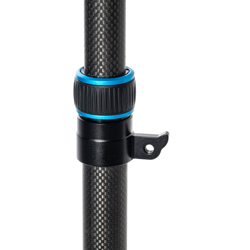 新製品情報】すべての脚が伸縮可能。アルミフック付き。最大荷重3Kgの