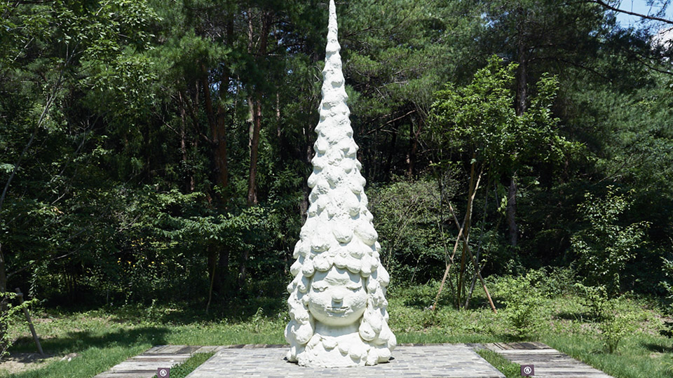 N's YARD – 奈良美智の私設アートスペース | 那須の自然に囲まれた