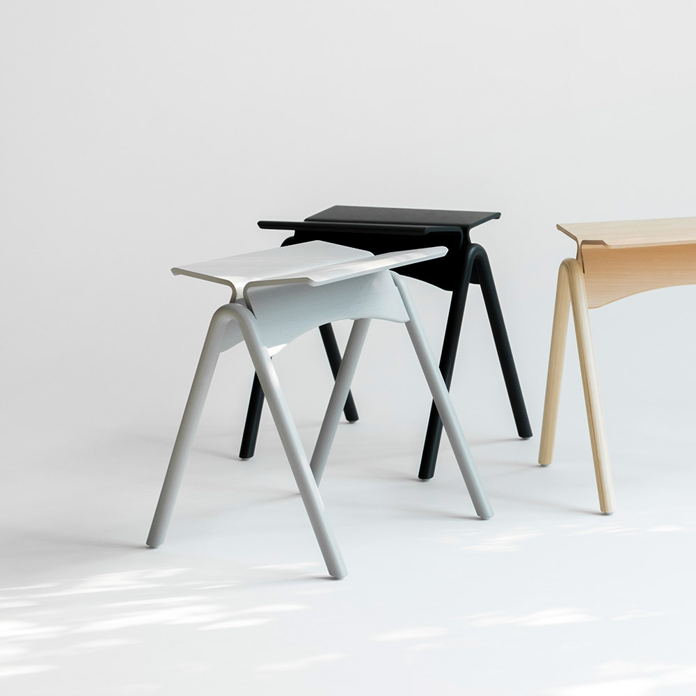 IKASAS KAMOME STOOL - nudge label