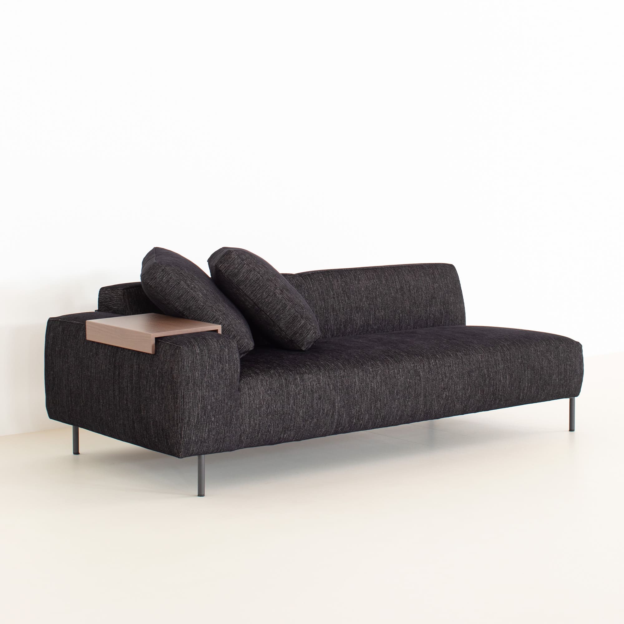 Decibel C4 ワイド3人掛け片ひじ」 製品詳細ページ | 国産ソファ