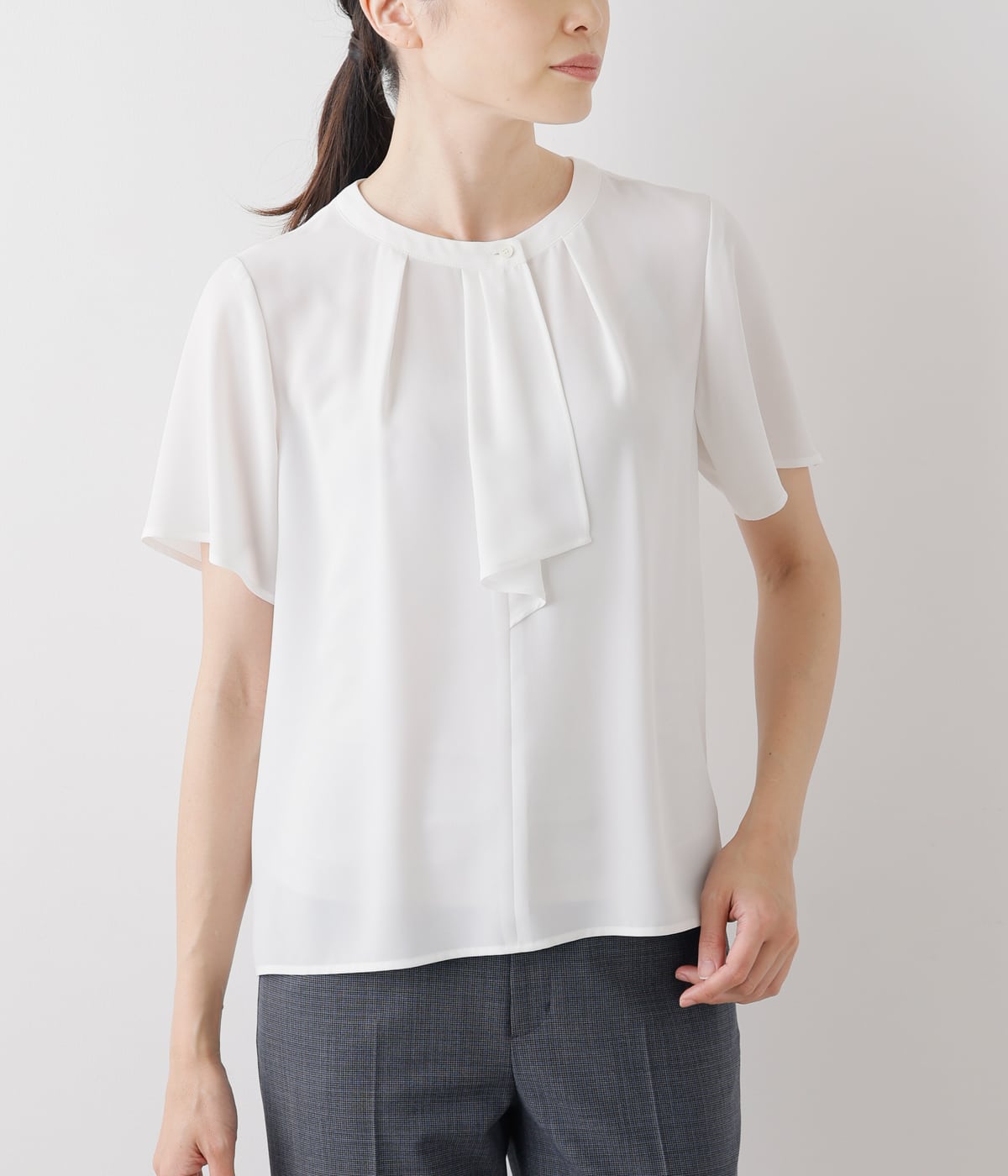 ソフトパウダークロス タックフリル半袖ブラウス(51652352-2024