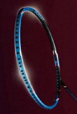 ヨネックス、新素材ブラックマイクロコア採用の超軽量ラケット「ボルト