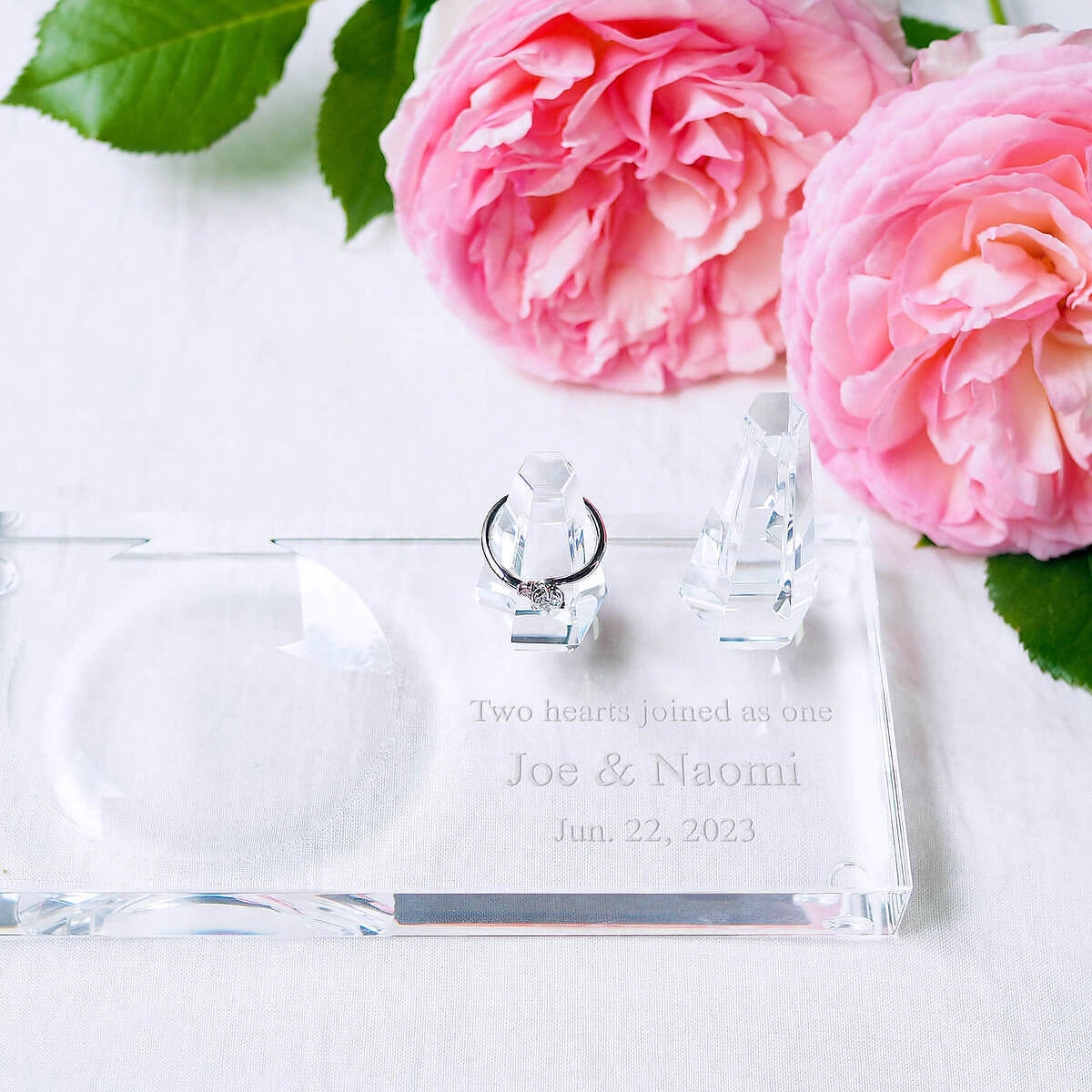 サプライズプレゼントにトゥーユー 2-U クリスタルリングホルダー 名前