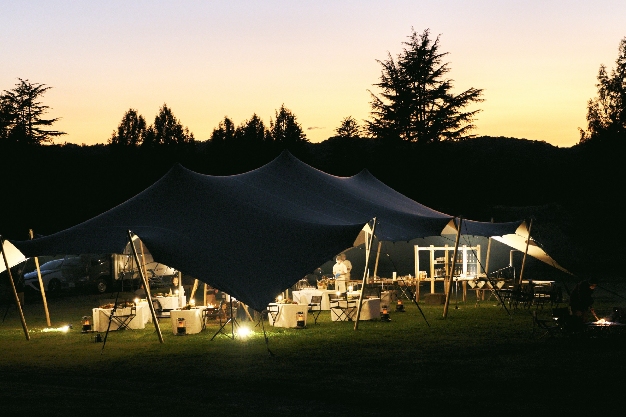 雪峰野外ダイニング | Snow Peak FIELD SUITE SPA HEADQUARTERS