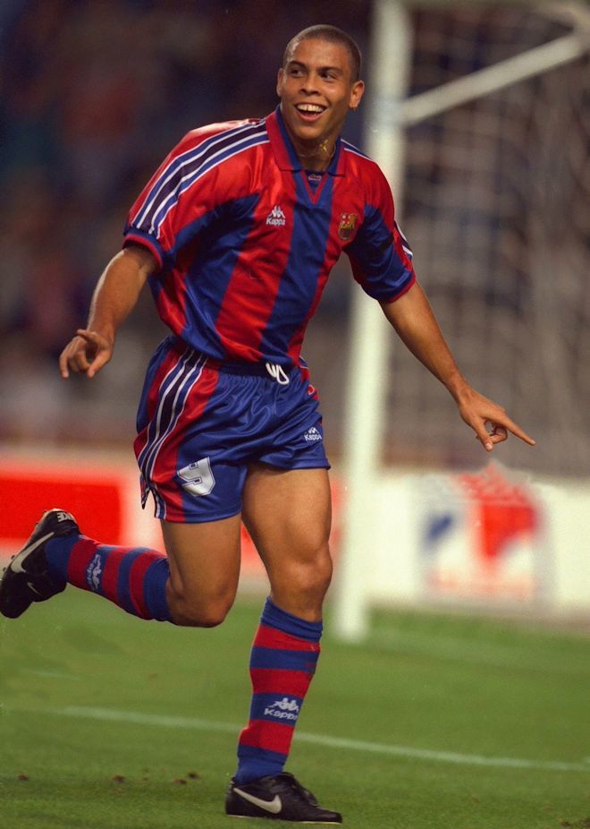 ロナウドはなぜ「フェノーメノ」だったのか？ 現代でも通用するか