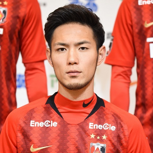 レッズ”の杉本健勇、14番の新ユニ画像＆新戦力3ショットを公開！返信