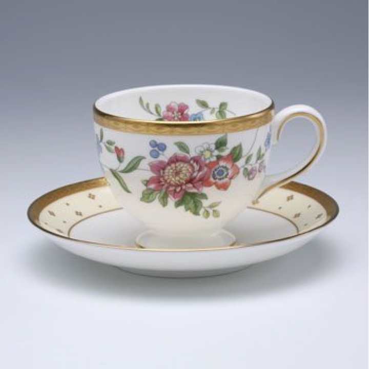 ウェッジウッド グレース ティーカップ&ソーサー（珈琲紅茶兼用