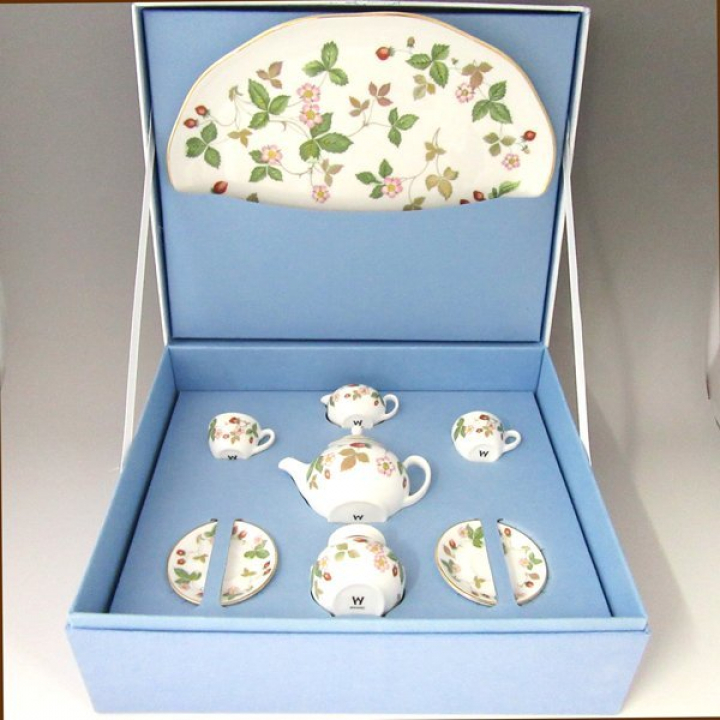 ウェッジウッド ワイルドストロベリー アルフレスコ ミニチュアティー