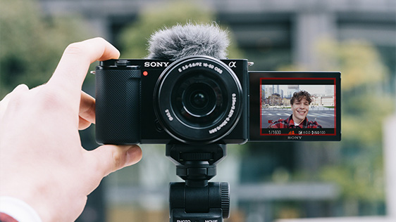 VLOGCAM ZV-E10 特長 : Vlogがより魅力的になる音声機能 | デジタル