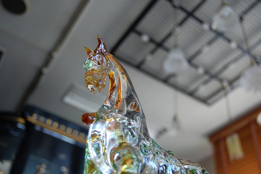 クリスタル 馬の置物 - 埼玉 輸入家具 世界の家具オキノ