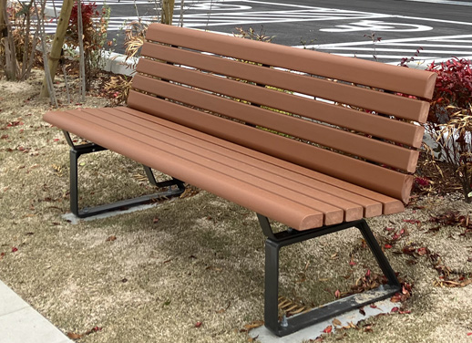 屋外公共ベンチ | 人工木・公園資材 | 積水樹脂株式会社