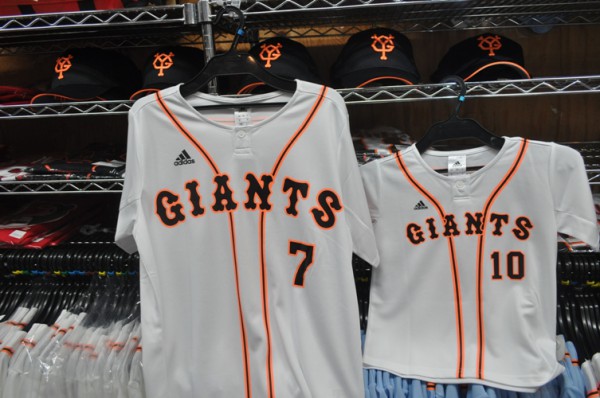 2014ジャイアンツ新ユニフォーム！坂本選手や長野選手など人気選手が