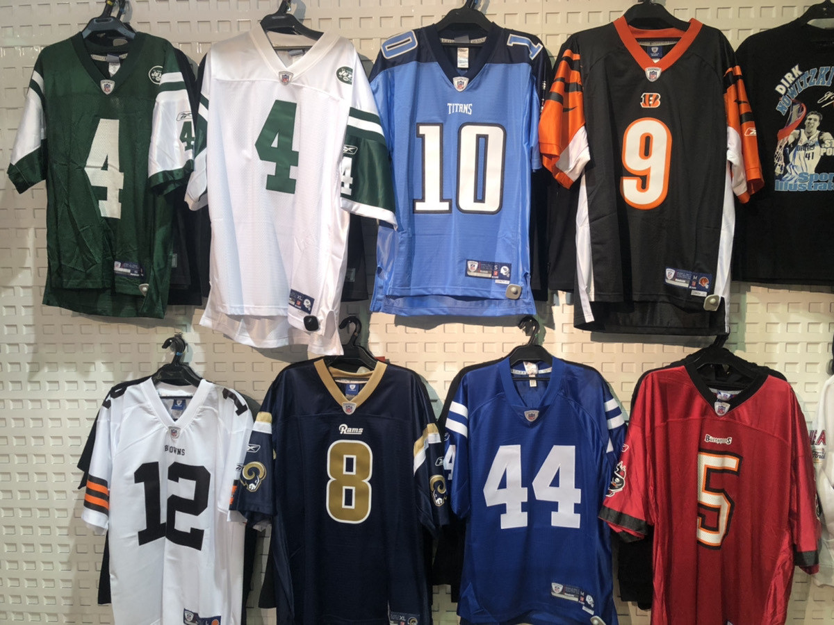 懐かしのあの選手も、、、 Reebok 時代の NFL ジャージが入荷