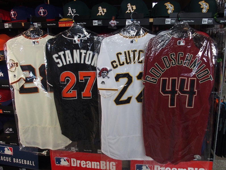 MLB開幕が待ち切れない!!!オーセンティックユニフォーム着て気分は