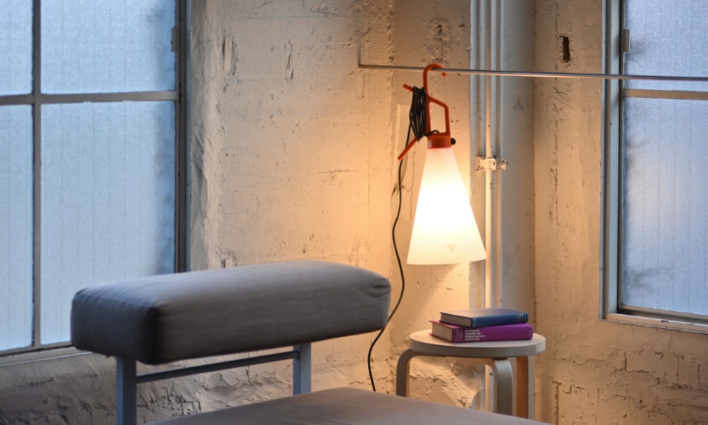 メーデーランプ / オレンジFlos（フロス） | 公式通販 家具・雑貨