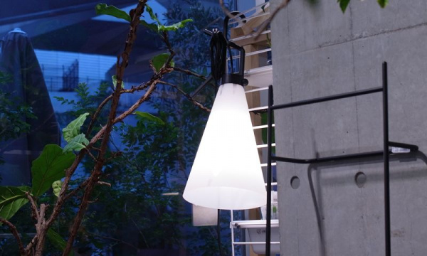 メーデーランプ / ブラックFlos（フロス） | 公式通販 家具・雑貨