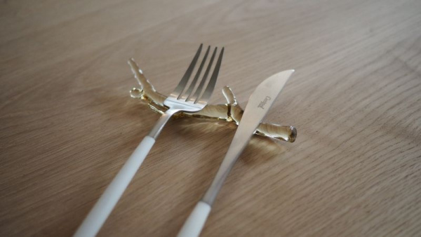 ディナーフォーク ゴア GOA / ホワイト×シルバーCutipol（クチポール