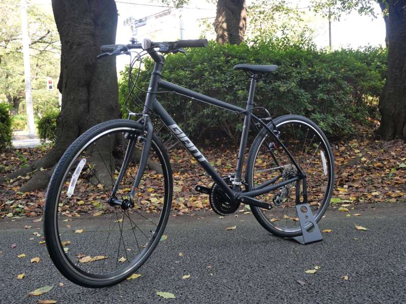 高年式2024】ジャイアント ESCAPE R3 クロスバイク マットブラック