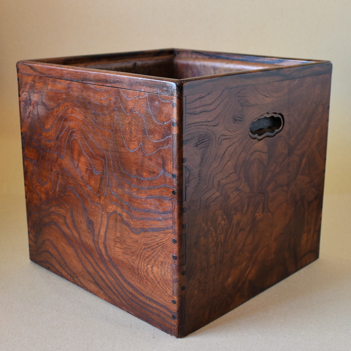 火鉢と炭道具の販売 骨董 斎明堂 / 木製火鉢（中型）