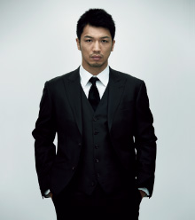 村田諒太選手のサイン入り『NIKE 村田諒太オリジナルTシャツ』＆著書