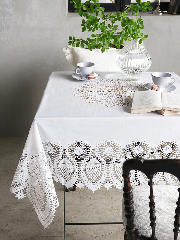 イタリアFiorira un Giardino テーブルビニールクロスホワイト