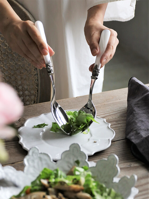 Napoleonサーバーパールホワイト ～ イタリア製カトラリー ～ サラグレース