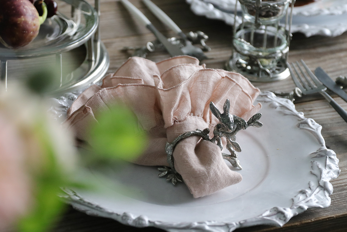 PewterナプキンリングRabbit Climbing