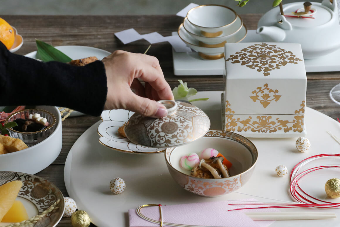 錦金彩菊華紋4寸蓋物 クリーム釉