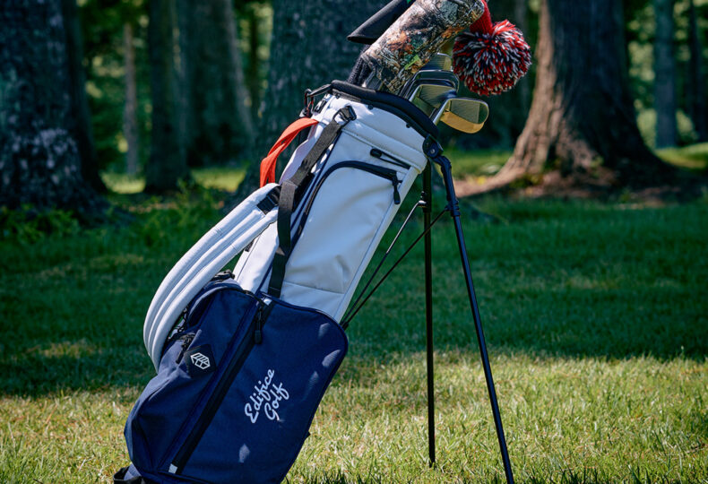 ミニマルなデザインで男女とも使える！ 数量限定のコラボキャディ