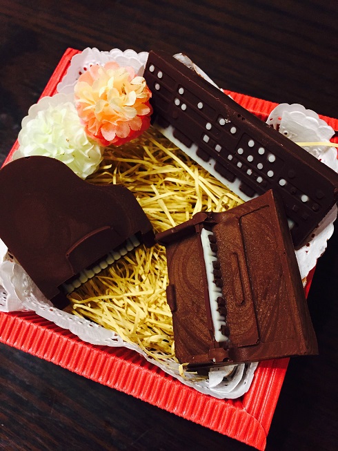 ピアノ型のチョコレートが作れるシリコントレー登場 ｜ プレスリリース